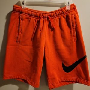 Mens Nike sportswear club fleece shorts size medium red/black color
